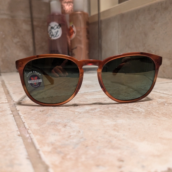 Vuarnet Sunglasses - Made in France LUXURY retail,$300 - Picture 1 of 8